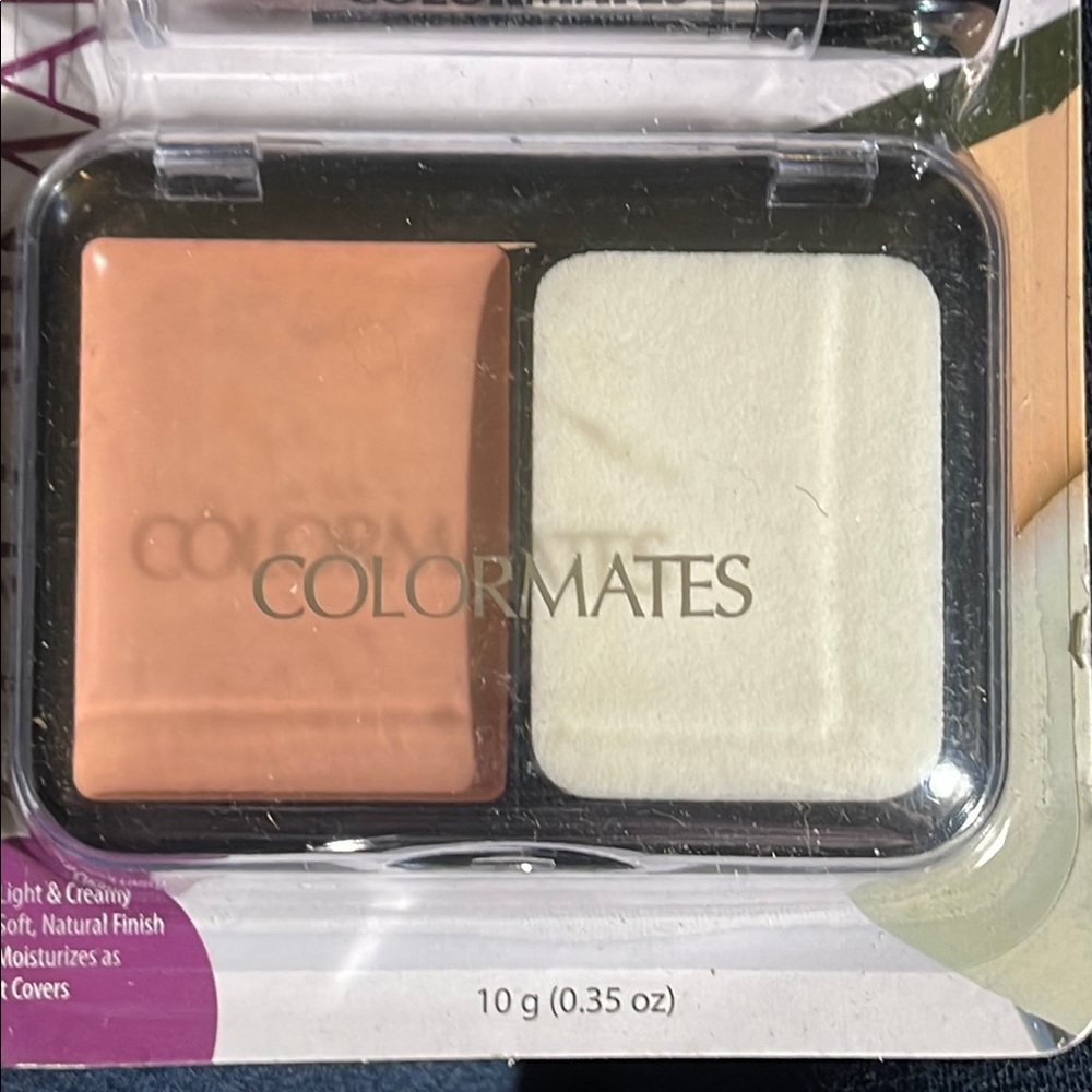 Compact Makeup & Concealer - Medium - Picture 3 of 6